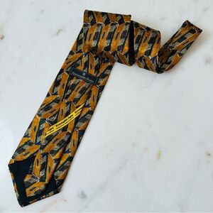 Ermenegildo Zegna Elegant Brown and Gold Patterned Tie